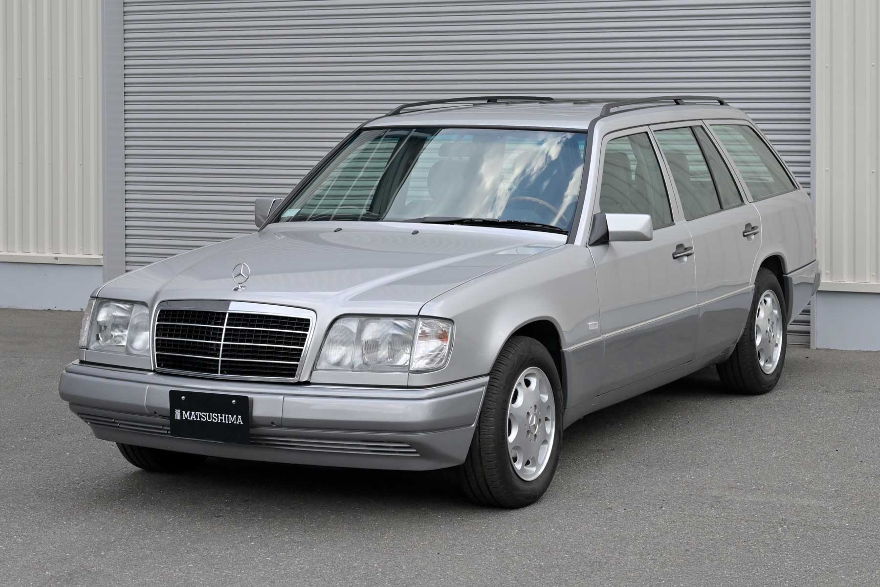 Mercedes-Benz E320ワゴン (S124)